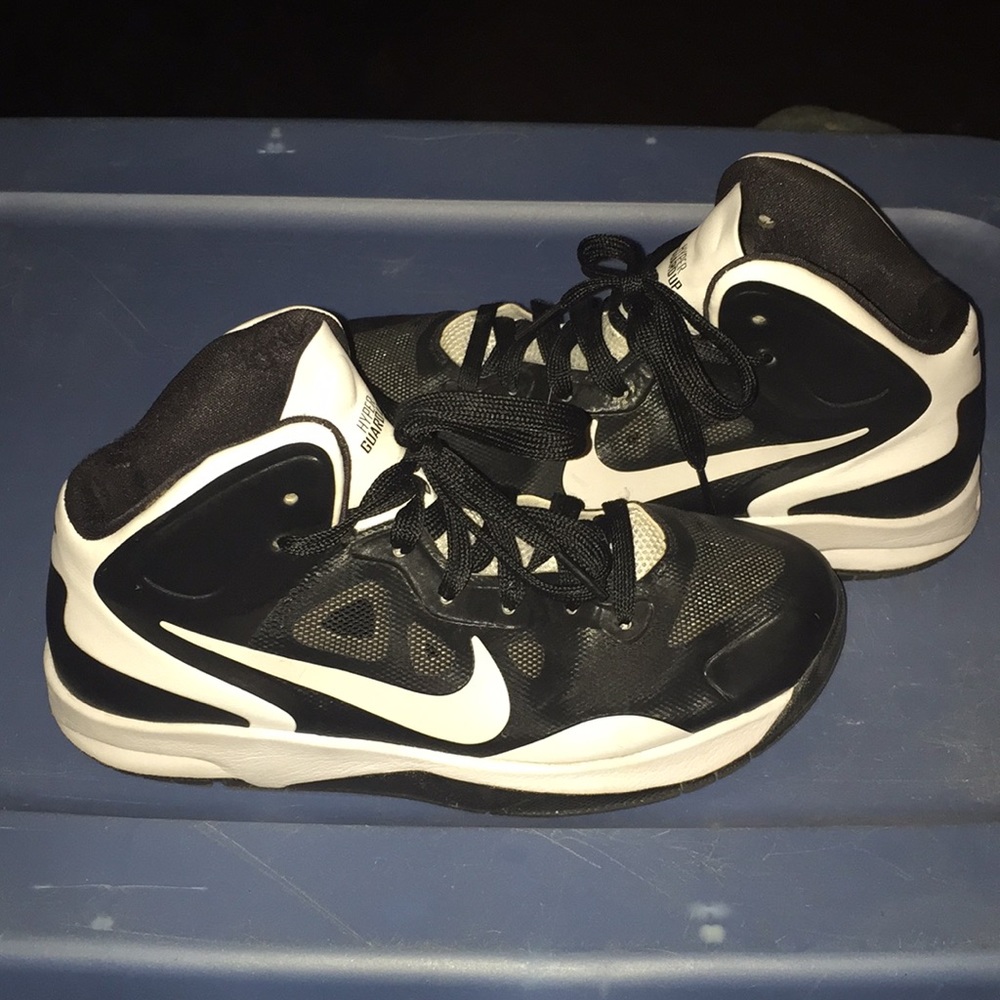 Nike Air Max Hyper Guard Up sneakers